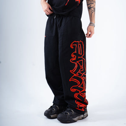 Pantalón Negro Red Lettering