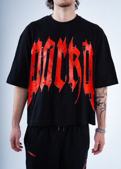 Camiseta Negra Boxy Fit Red Lettering