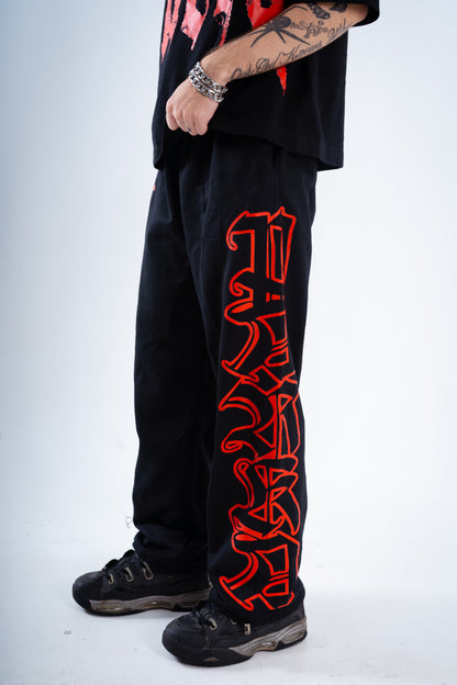 Pantalón Negro Red Lettering