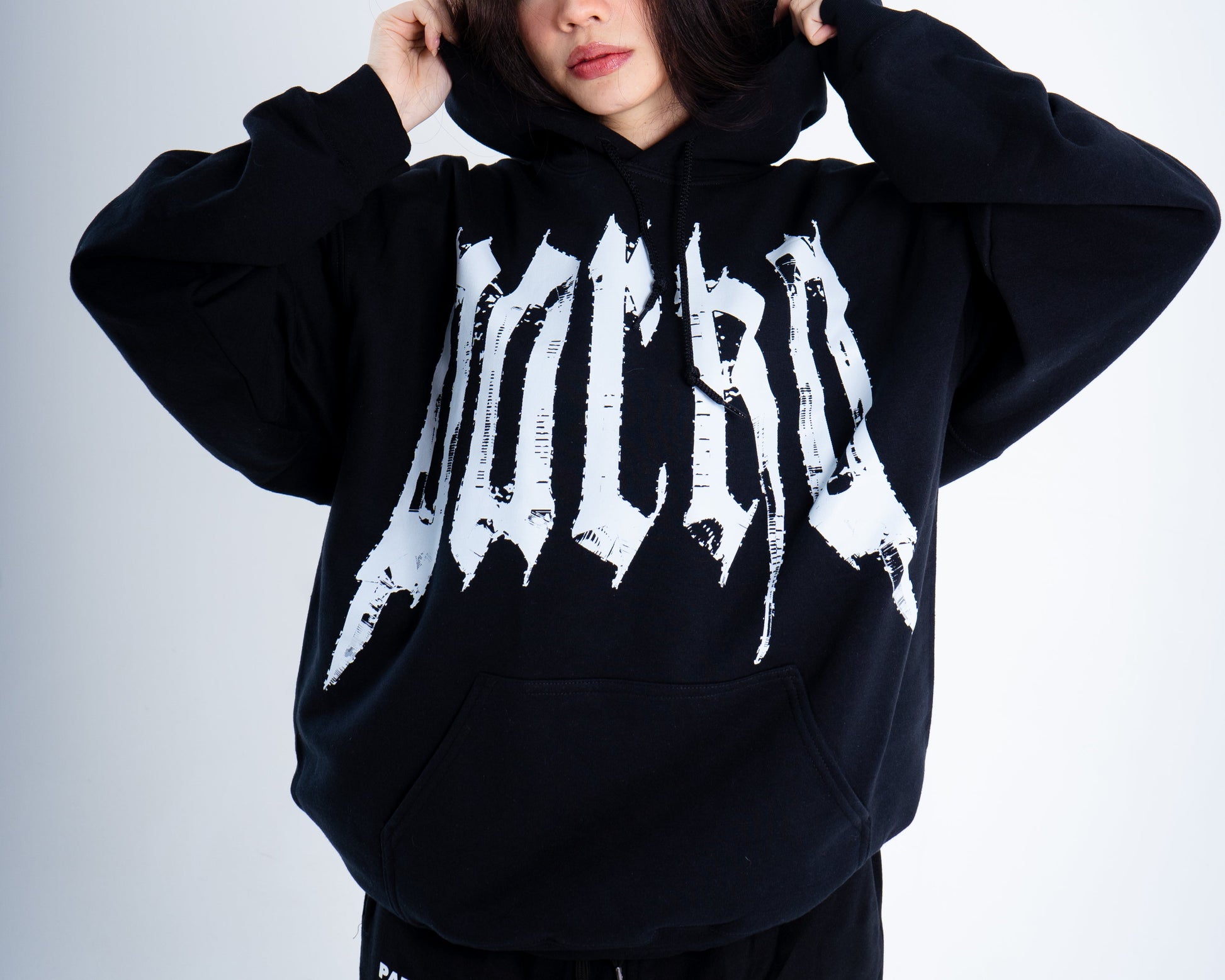 Hoodie PARKA Black & White - Vista frontal, buzo 100% algodón